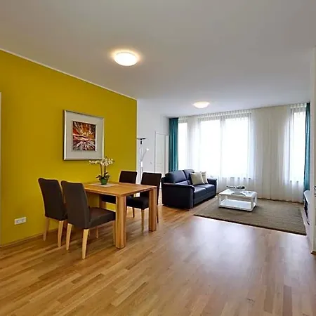 Business 4* Münih
