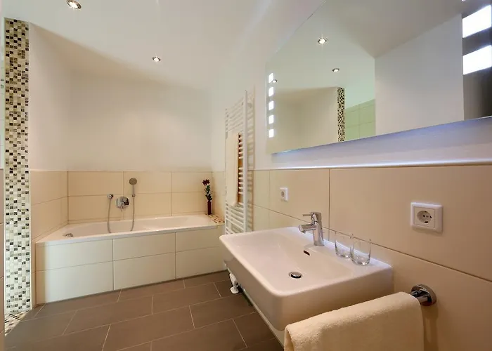 Business Aparthotel 4*